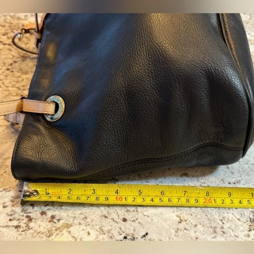 Michael Kors Elegant Black Leather‎ Tote Bag